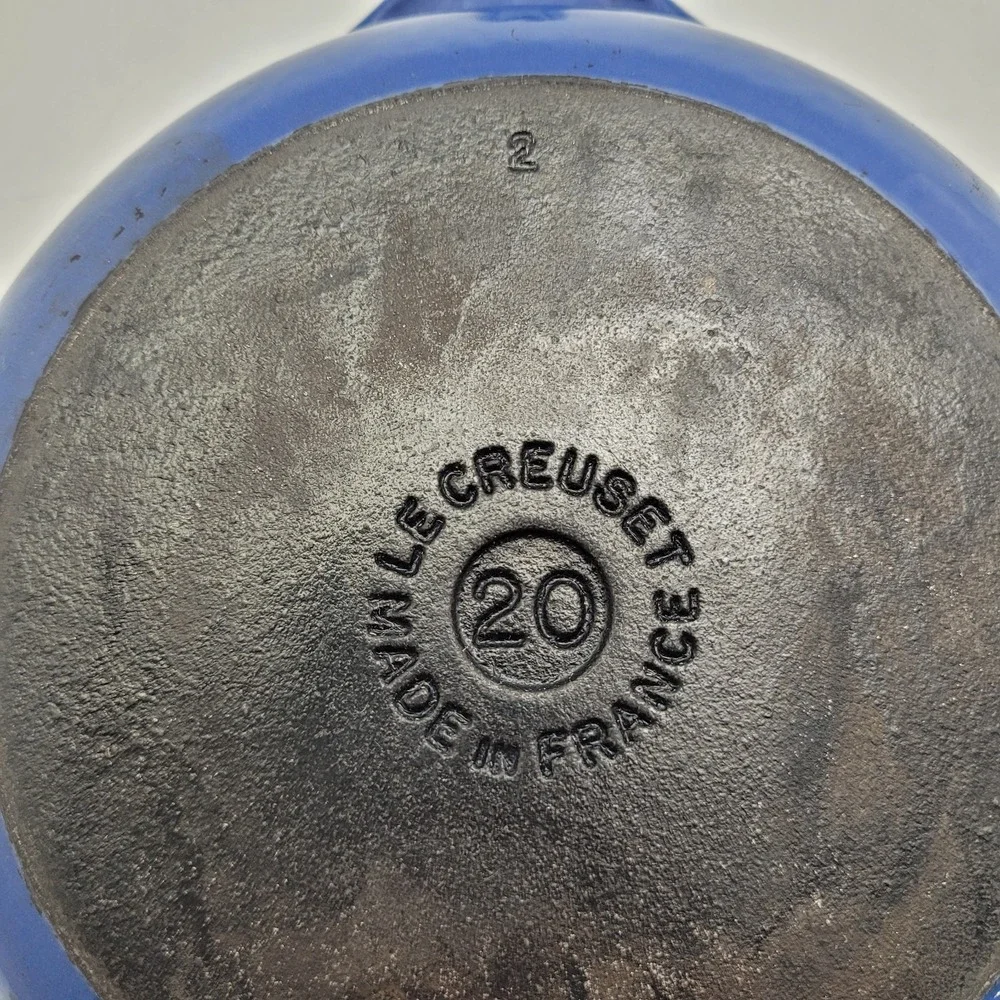 LE CREUSET Cast Enamel #20 SKILLET Blue